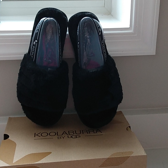 Koolaburra by UGG Sandal Slippers - Picture 3 of 5